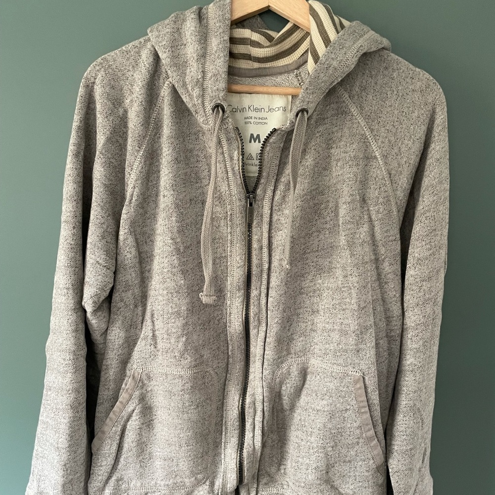 Zip up